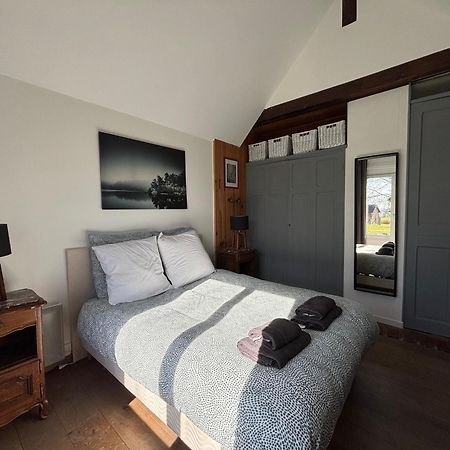 Maison De Campagne Lumineuse Spacieuse Dans Impasse Au Calme A Proximite D'Un Chateau Deux Verandas Grand Jardin Cabane Pour Velos, Pres Port En Bessin Et Bayeux, Proche Plages Du Debarquement Commes Εξωτερικό φωτογραφία