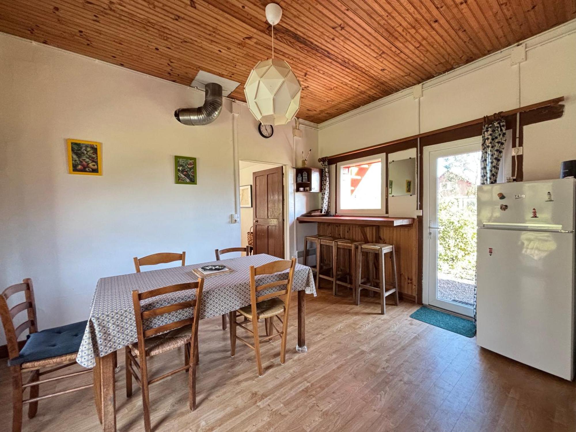 Maison De Campagne Lumineuse Spacieuse Dans Impasse Au Calme A Proximite D'Un Chateau Deux Verandas Grand Jardin Cabane Pour Velos, Pres Port En Bessin Et Bayeux, Proche Plages Du Debarquement Commes Εξωτερικό φωτογραφία
