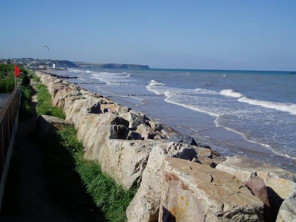 Maison De Campagne Lumineuse Spacieuse Dans Impasse Au Calme A Proximite D'Un Chateau Deux Verandas Grand Jardin Cabane Pour Velos, Pres Port En Bessin Et Bayeux, Proche Plages Du Debarquement Commes Εξωτερικό φωτογραφία